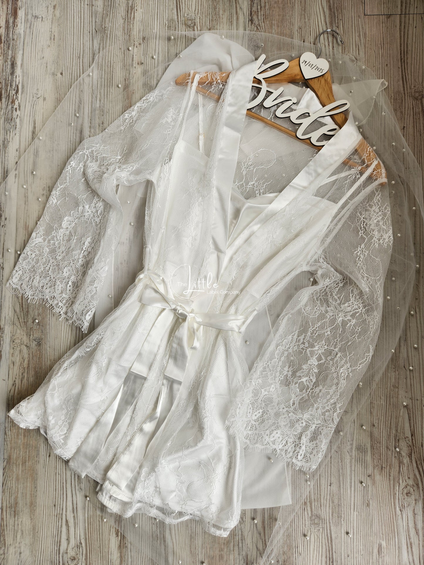 Wooden hanger Natural 3D